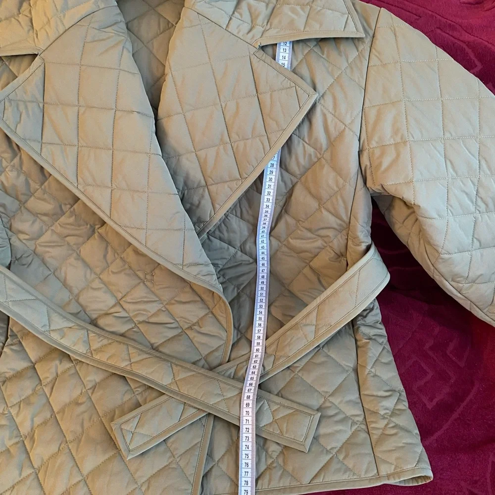 Padded quilt jacket. - Picture 3 of 13
